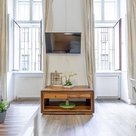 Chic Apartment- Suitable For Longstays Near Matzleinsforferplatz Vienna Esterno foto
