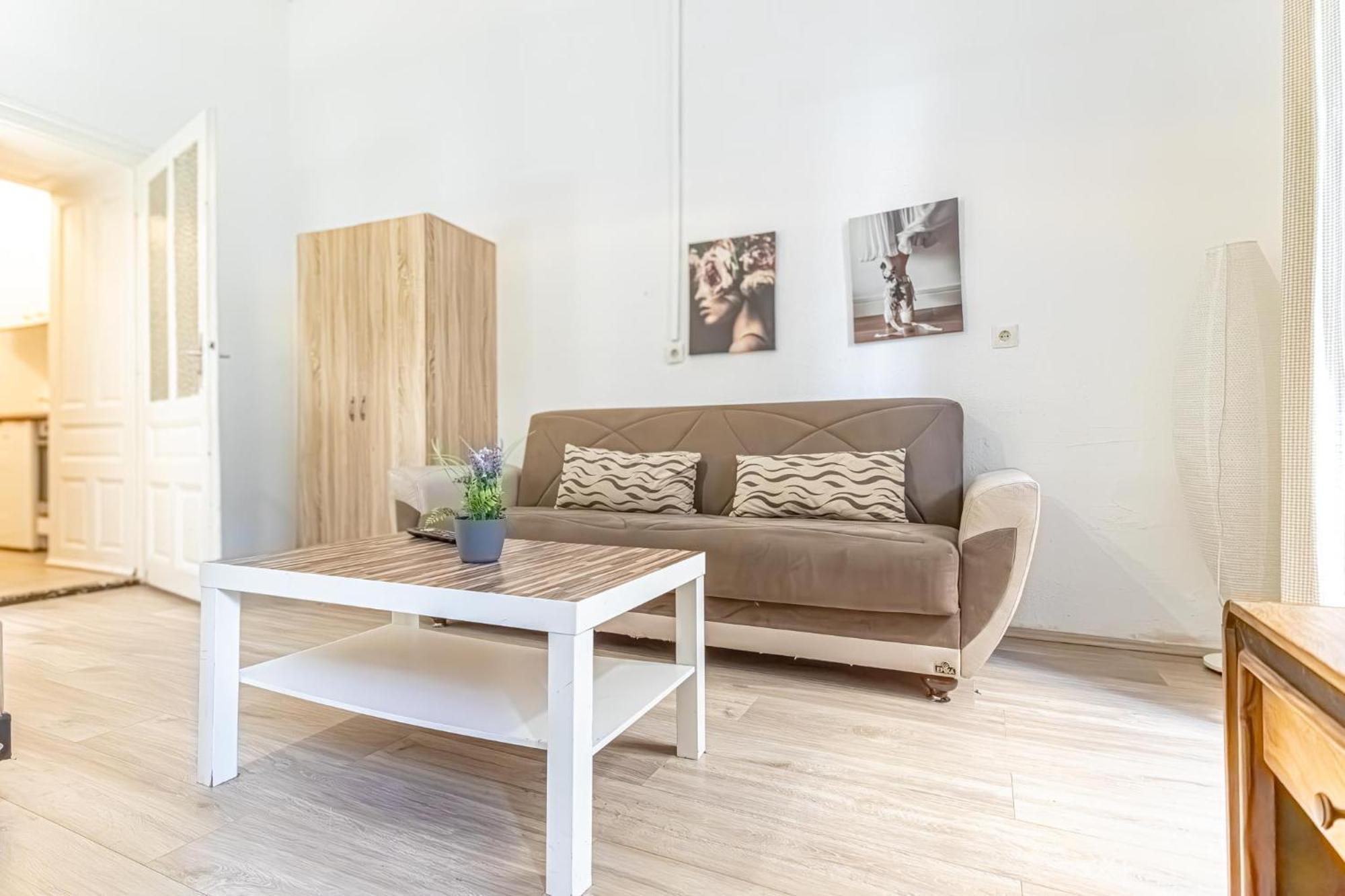 Chic Apartment- Suitable For Longstays Near Matzleinsforferplatz Vienna Esterno foto