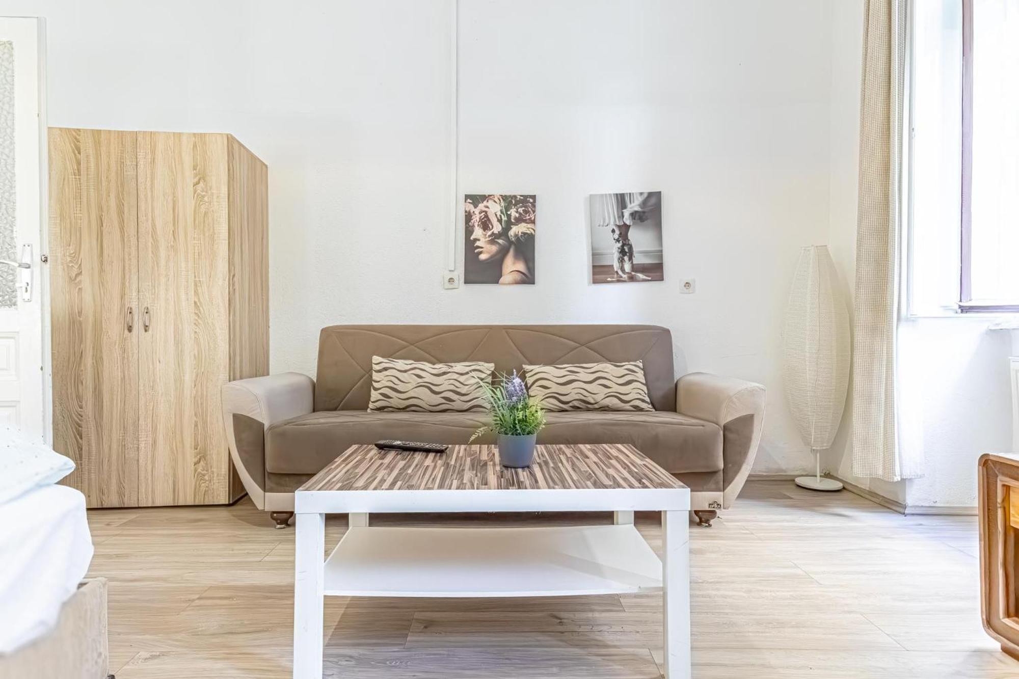 Chic Apartment- Suitable For Longstays Near Matzleinsforferplatz Vienna Esterno foto